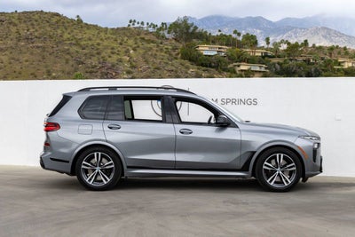 2025 BMW X7 M60i