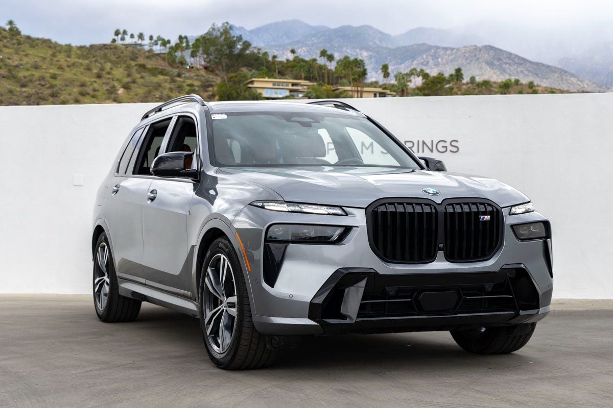 2025 BMW X7 M60i