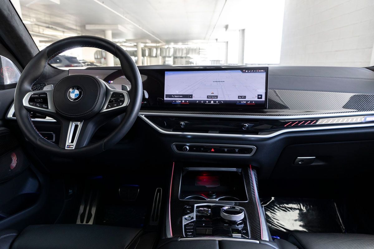 2025 BMW X7 M60i