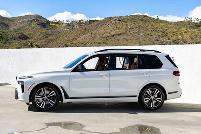 2025 BMW X7 M60i