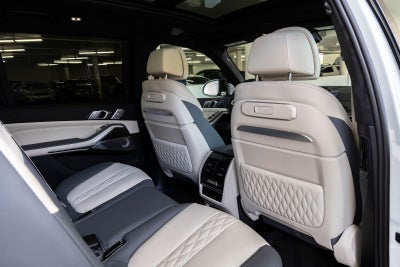 2027 BMW X7 M60i
