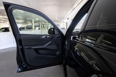 2027 BMW X7 Base
