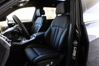 2027 BMW X7 Base