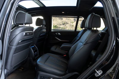 2027 BMW X7 Base