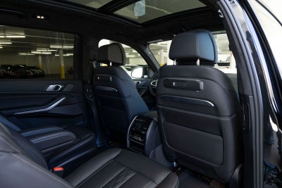 2027 BMW X7 Base