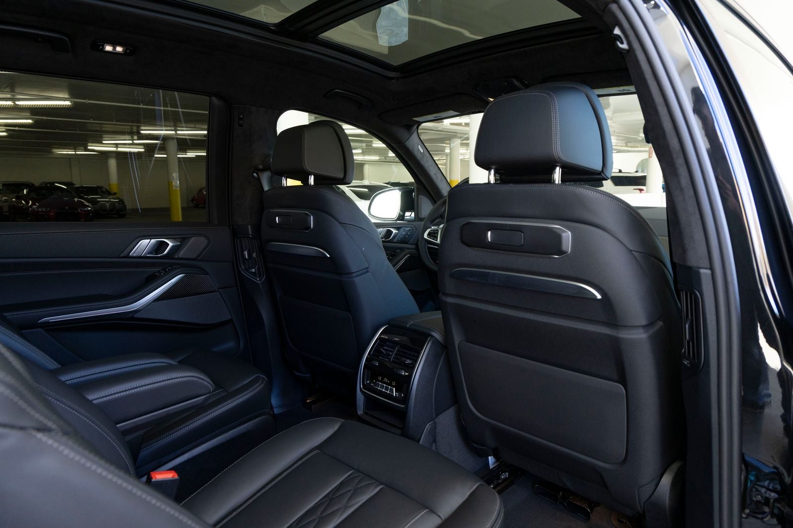 2027 BMW X7 Base