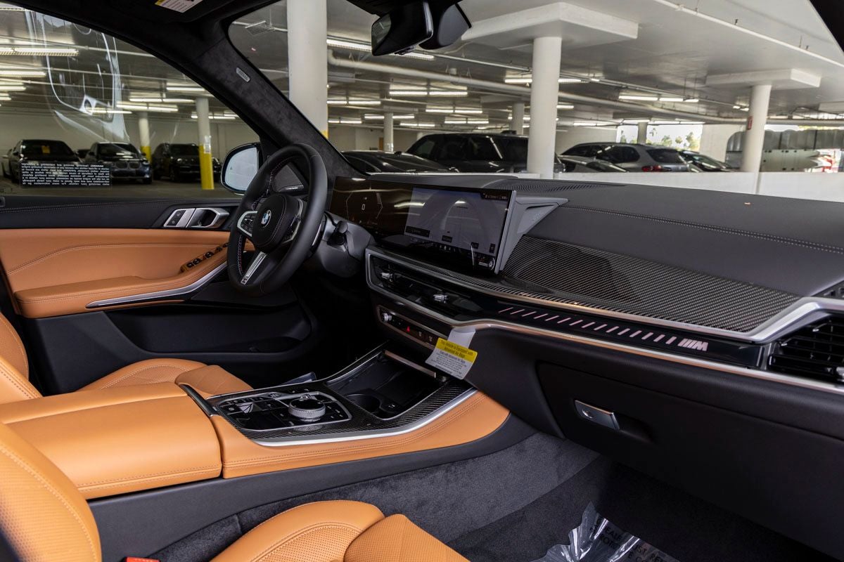 2026 BMW X5 M60i