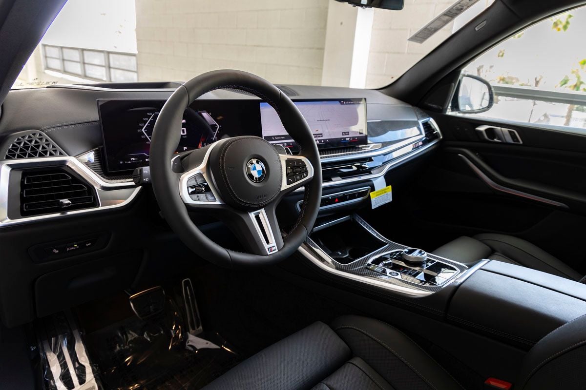 2026 BMW X5 M60i