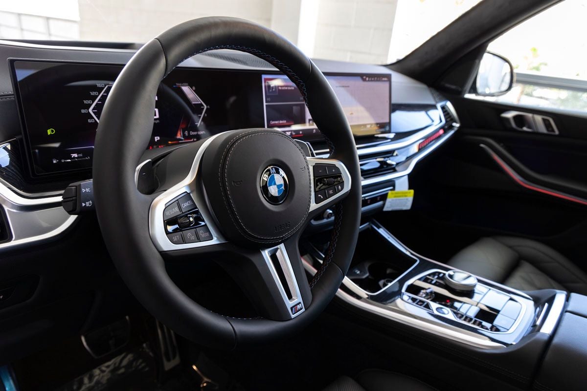 2026 BMW X5 M60i