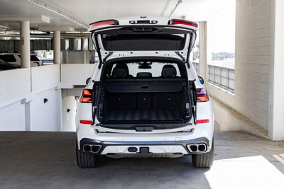 2024 BMW X5 M60i