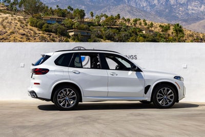 2024 BMW X5 M60i