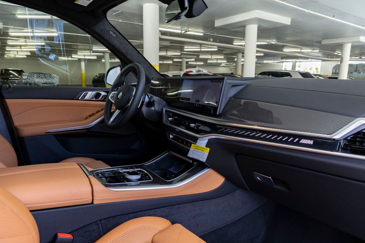 2026 BMW X5 M60i