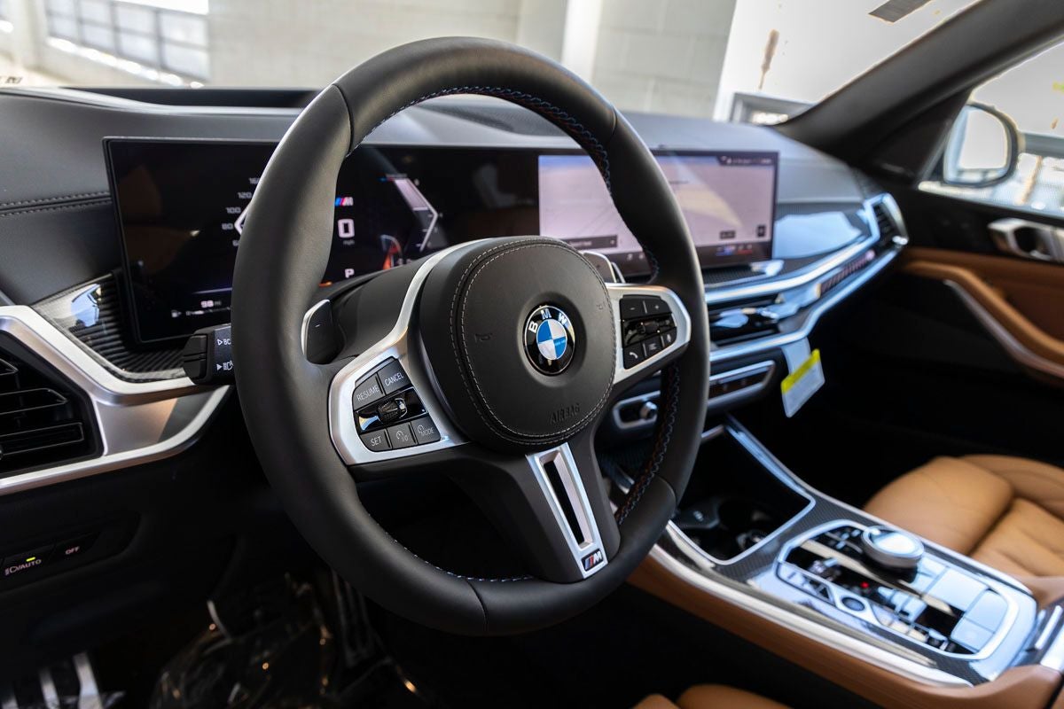 2026 BMW X5 M60i