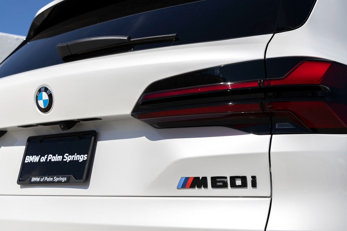 2026 BMW X5 M60i
