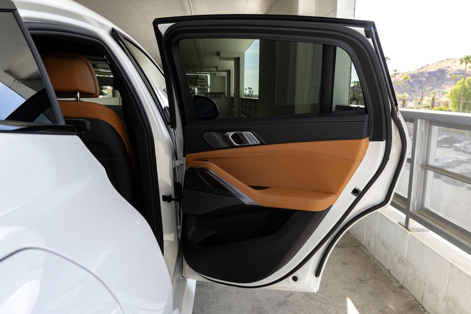 2027 BMW X6 xDrive40i