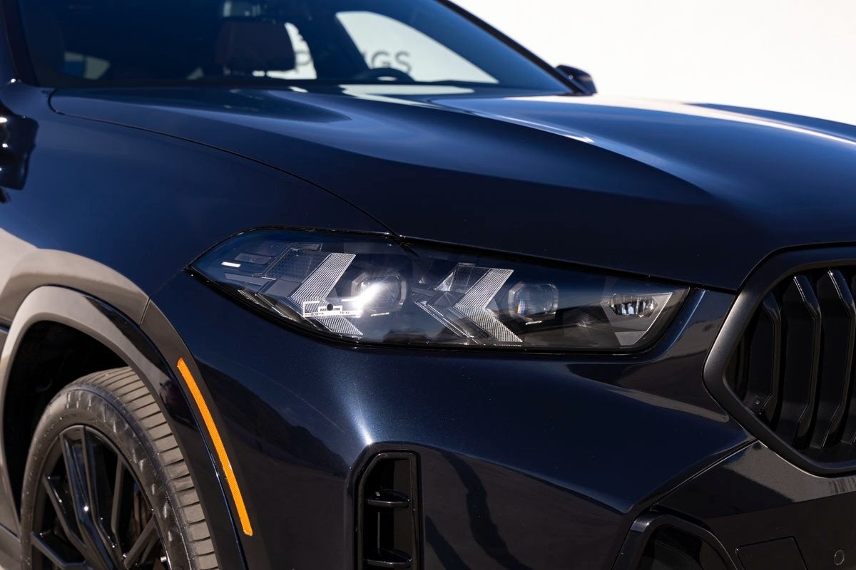 2025 BMW X6 xDrive40i