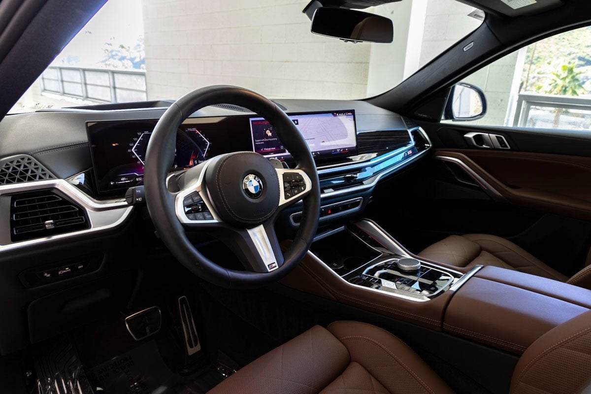 2025 BMW X6 xDrive40i