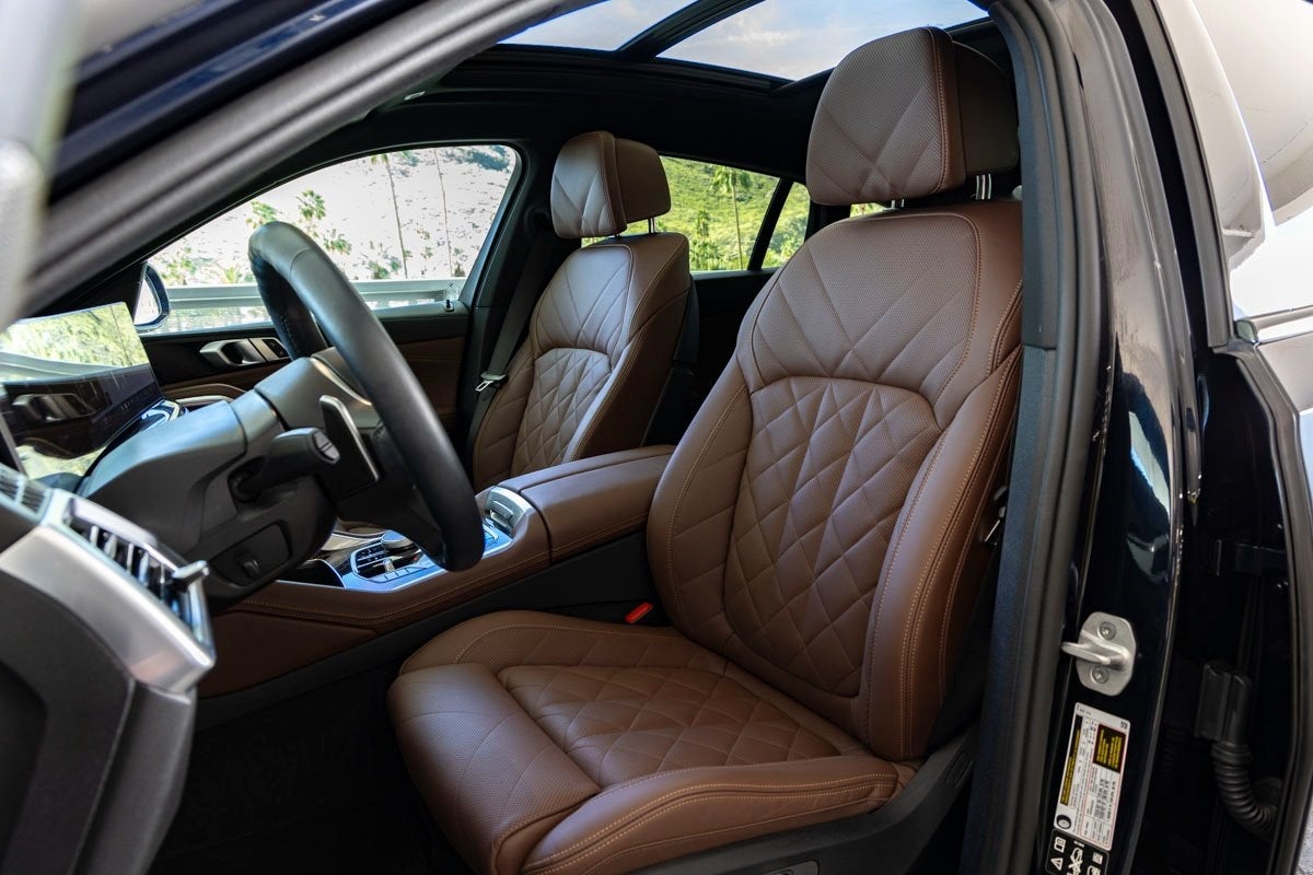 2025 BMW X6 xDrive40i