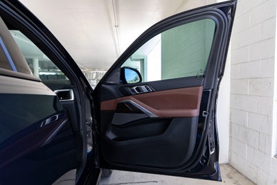 2025 BMW X6 xDrive40i