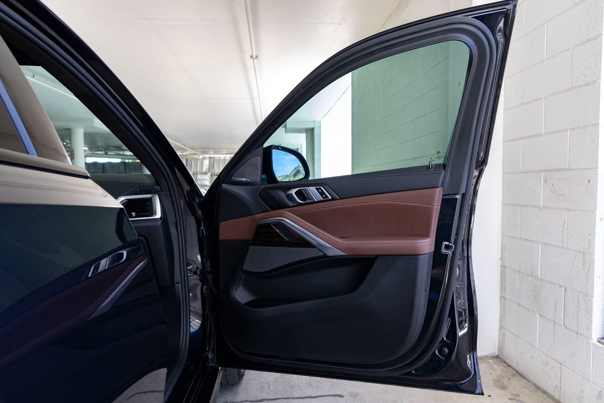 2025 BMW X6 xDrive40i