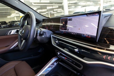 2025 BMW X6 xDrive40i