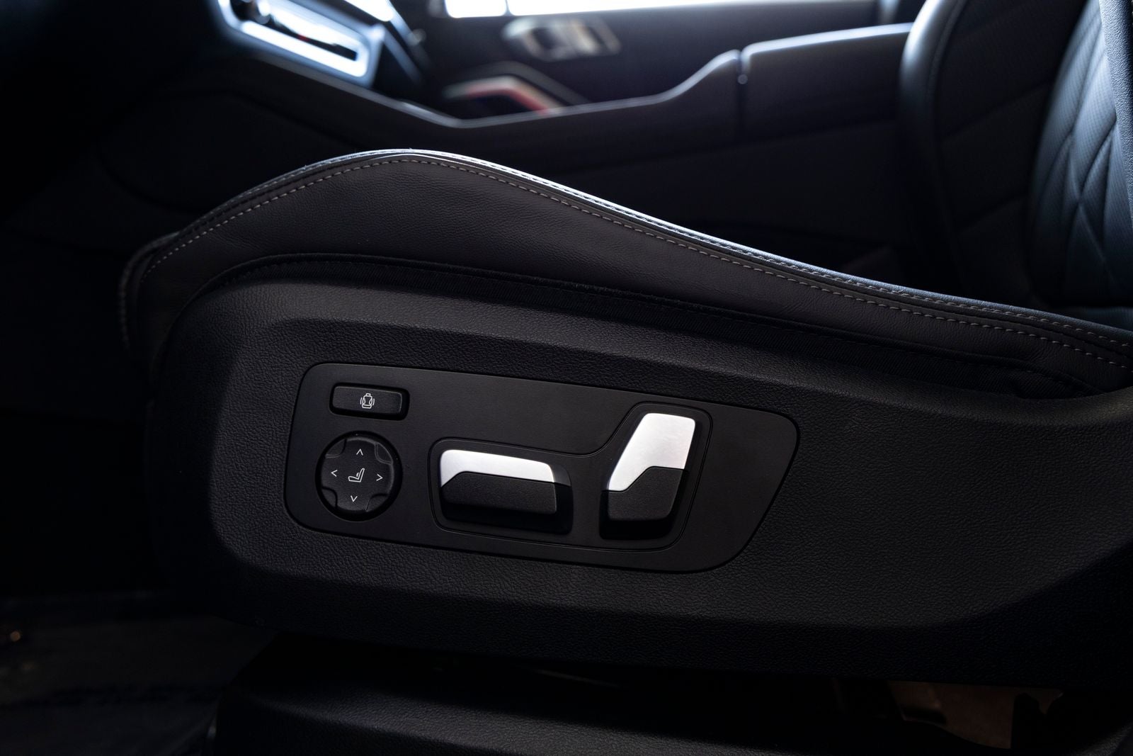 2024 BMW X6 xDrive40i