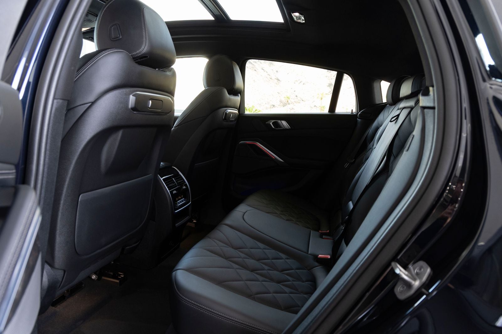 2024 BMW X6 xDrive40i