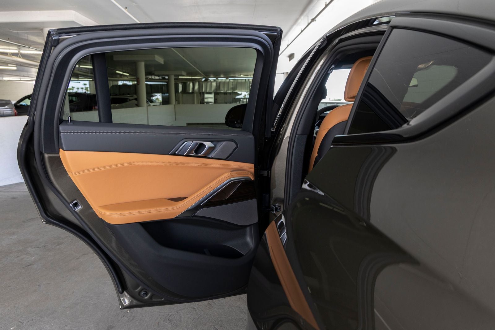 2027 BMW X6 xDrive40i