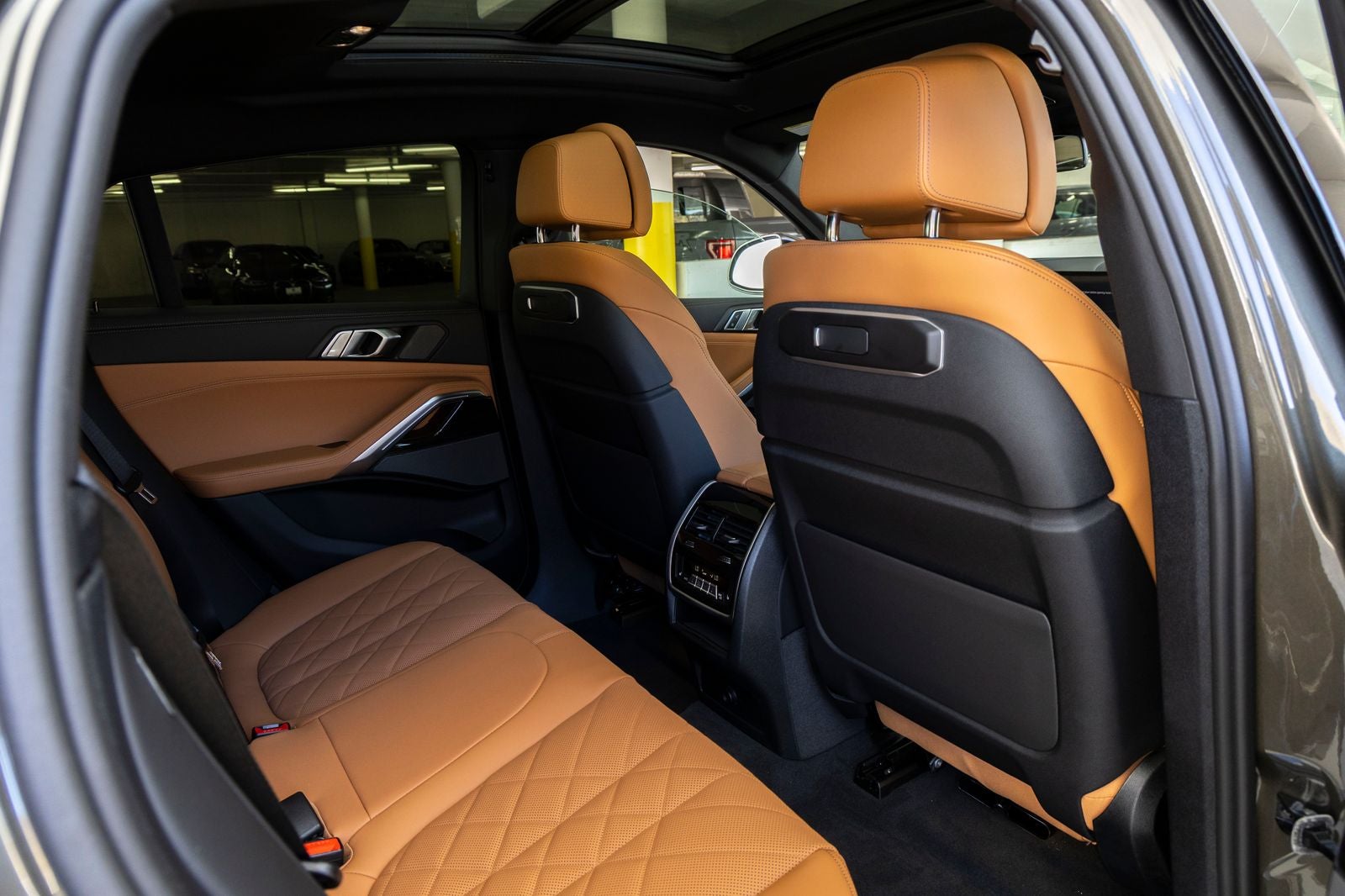 2027 BMW X6 xDrive40i