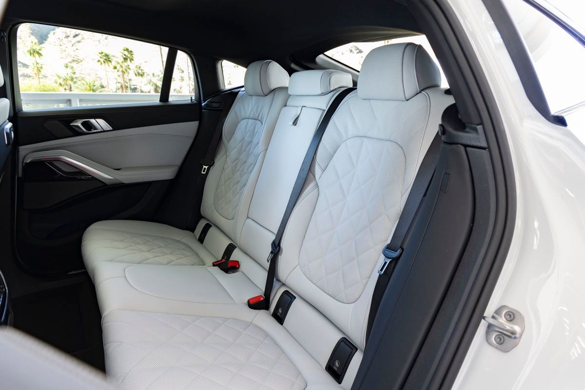 2026 BMW X6 xDrive40i