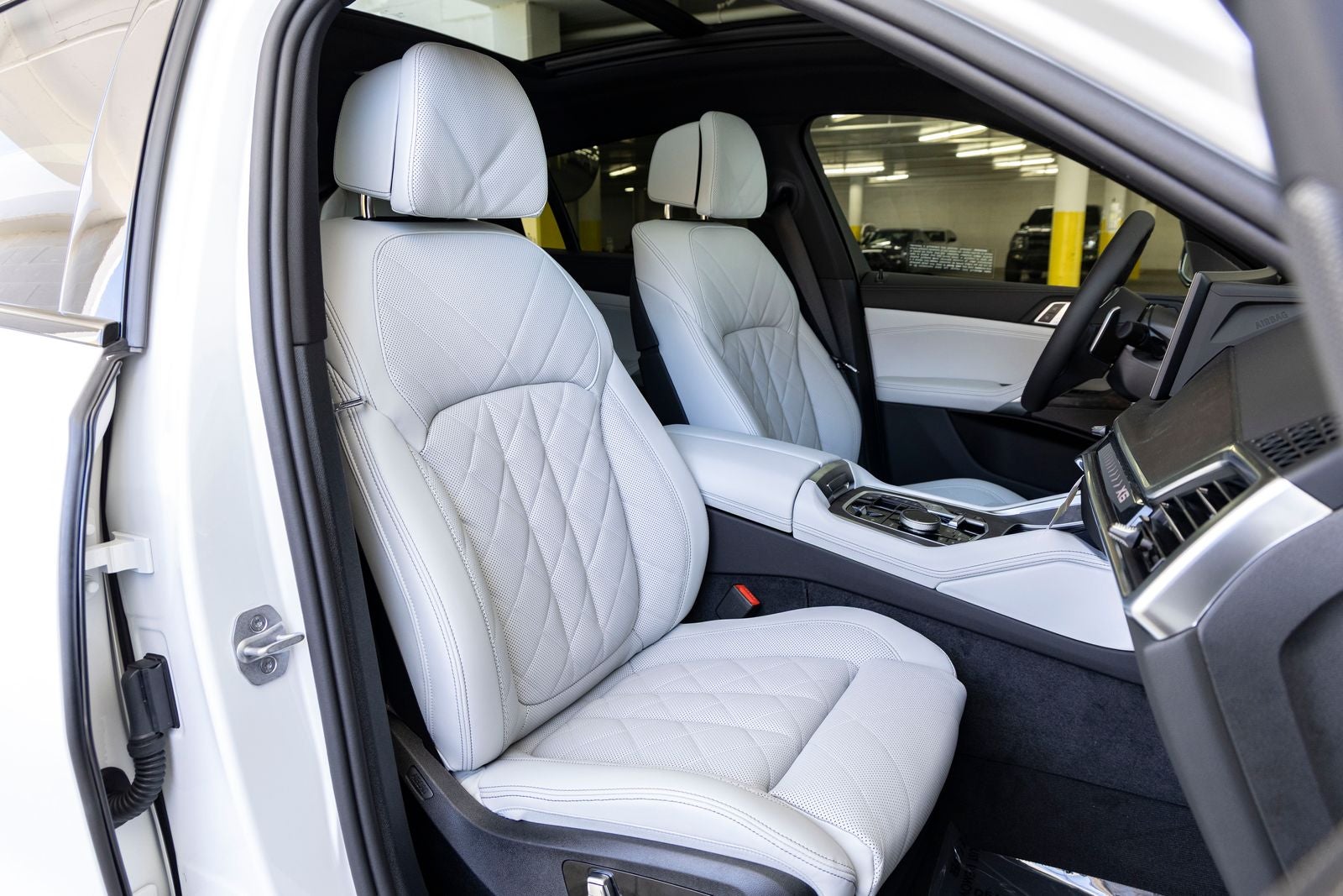 2027 BMW X6 xDrive40i