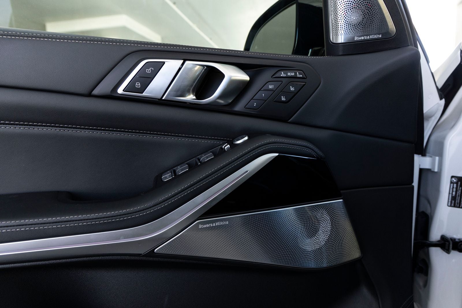 2026 BMW B7 ALPINA XB7