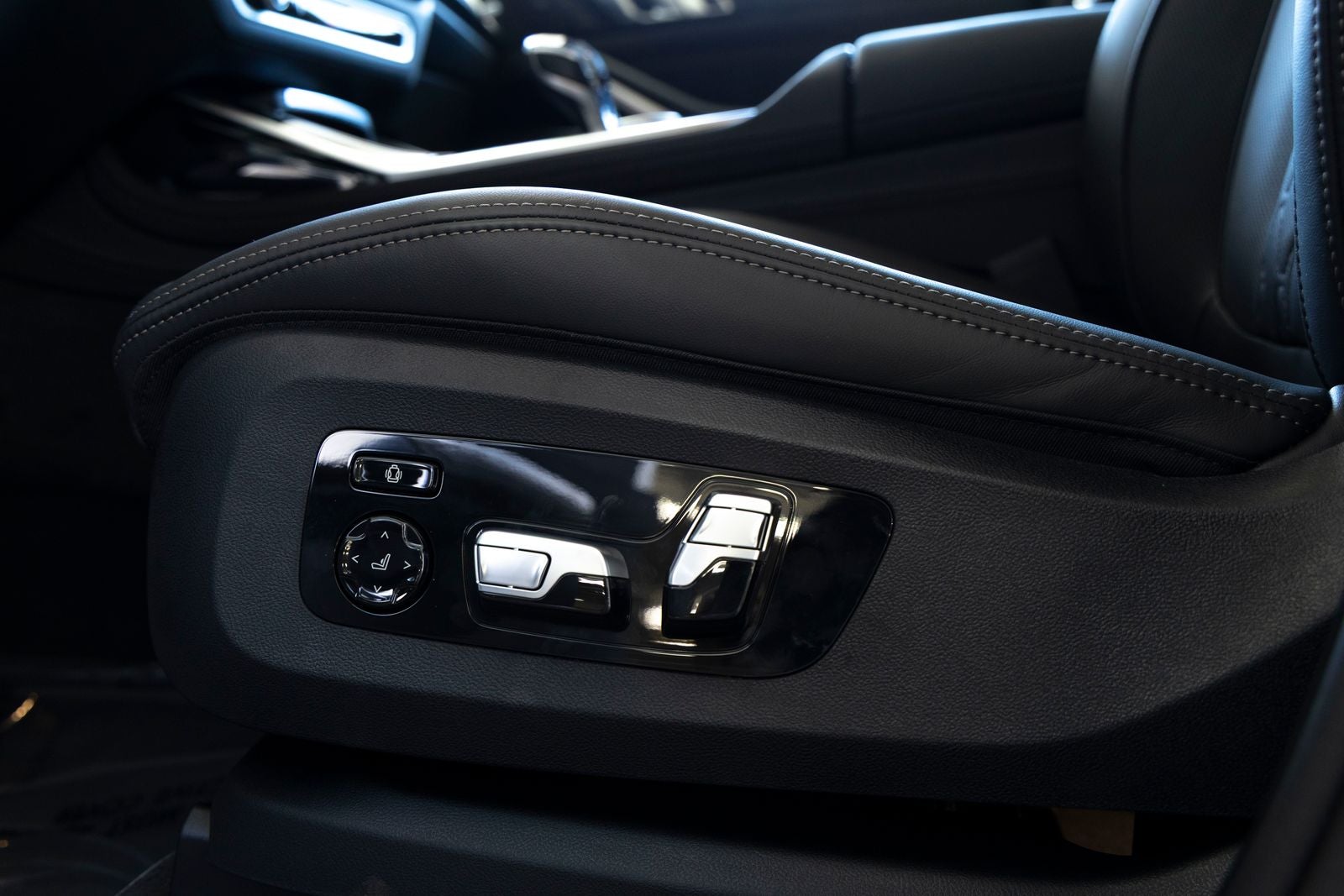 2026 BMW B7 ALPINA XB7