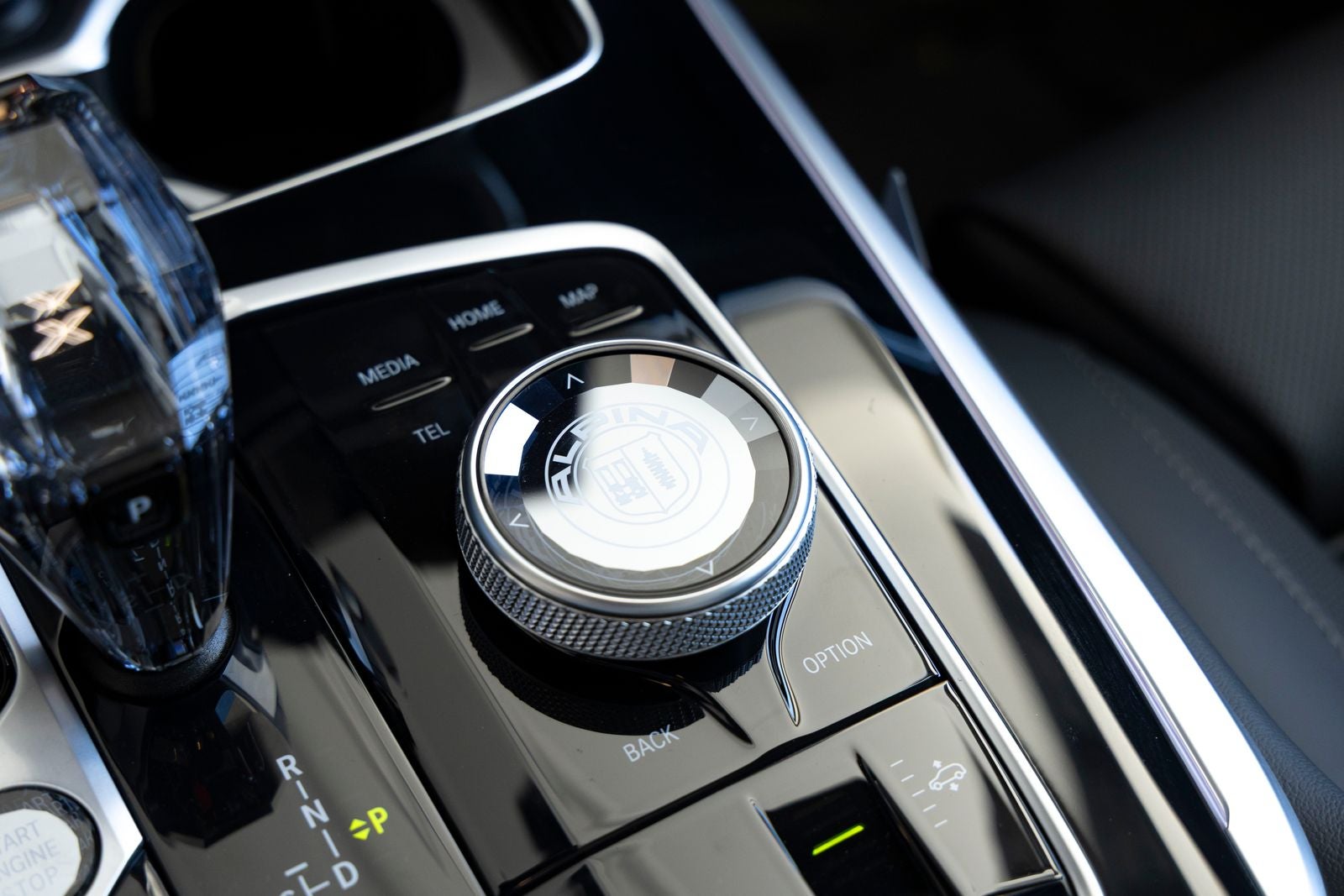 2026 BMW B7 ALPINA XB7