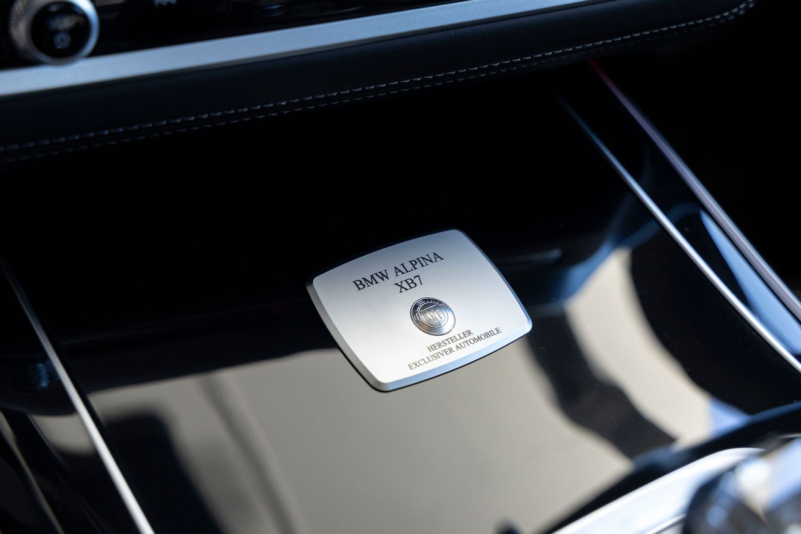 2026 BMW B7 ALPINA XB7