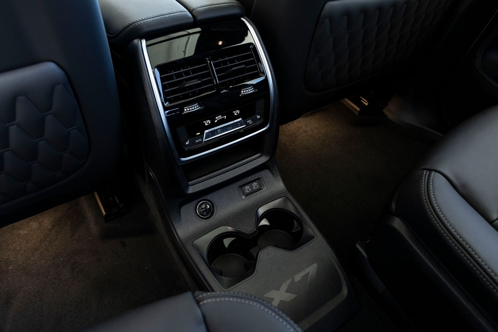 2026 BMW B7 ALPINA XB7