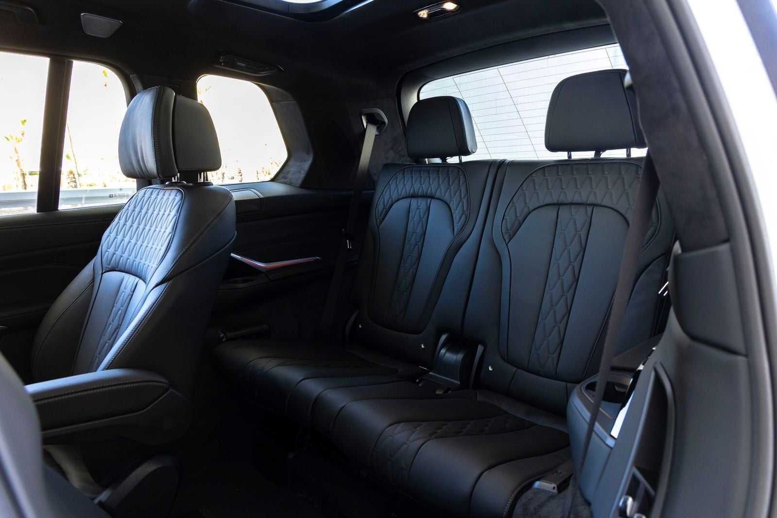 2026 BMW B7 ALPINA XB7