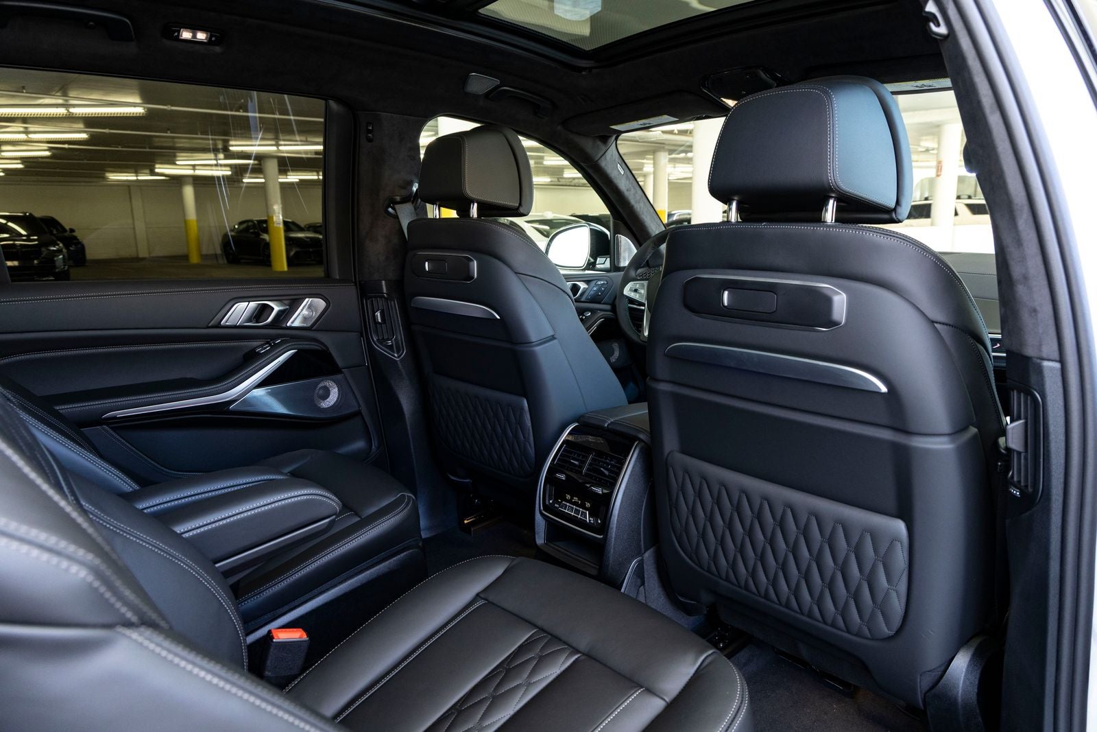 2026 BMW B7 ALPINA XB7