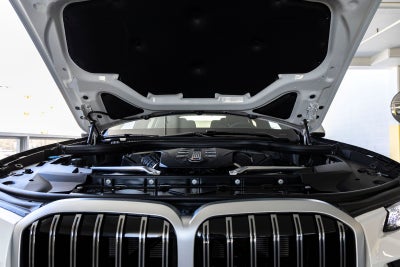 2026 BMW B7 ALPINA XB7