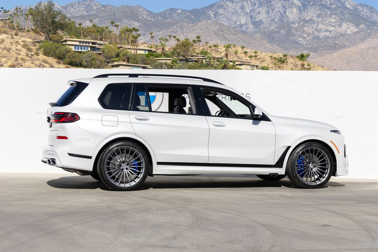 2026 BMW B7 ALPINA XB7