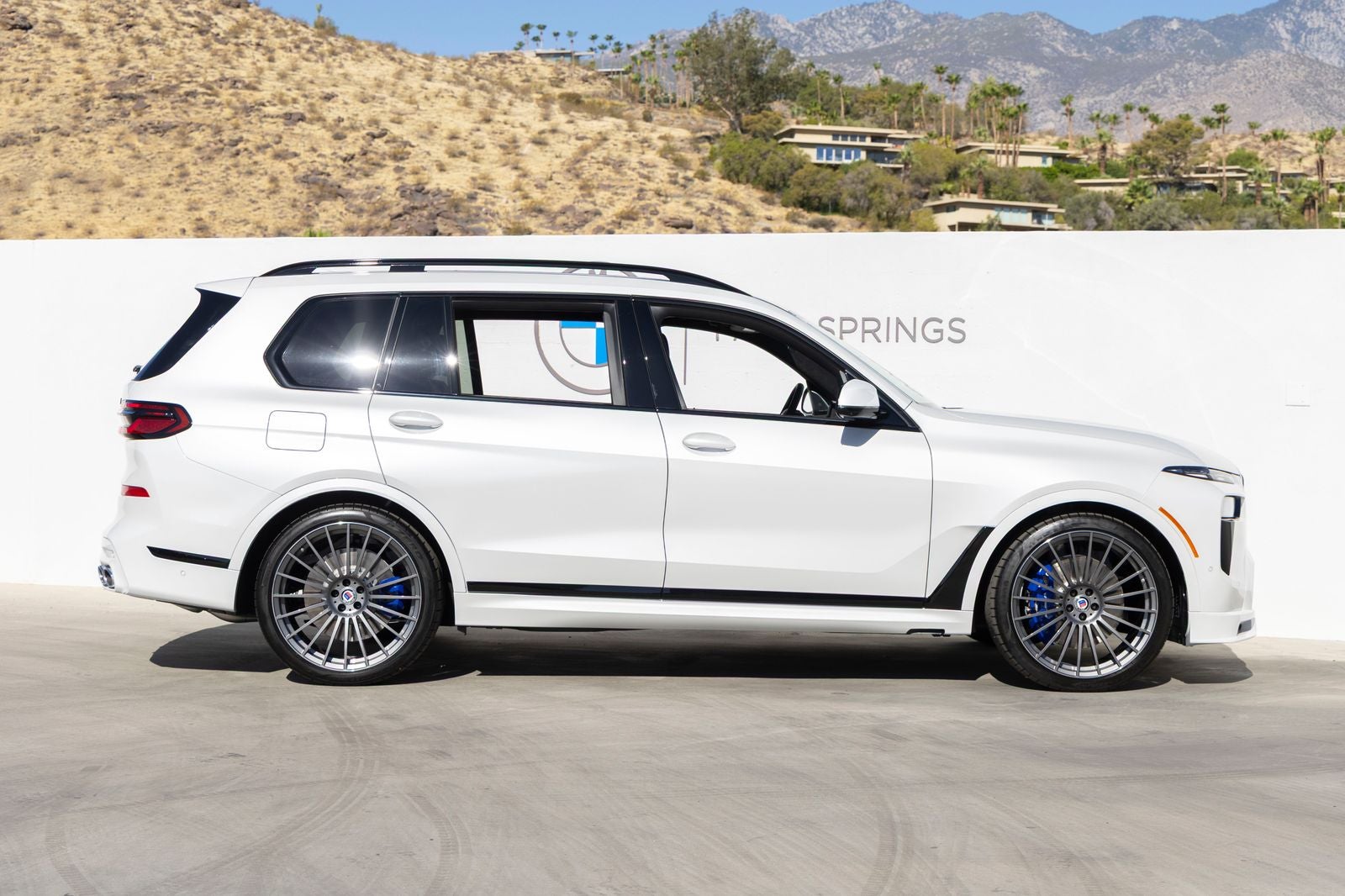 2026 BMW B7 ALPINA XB7