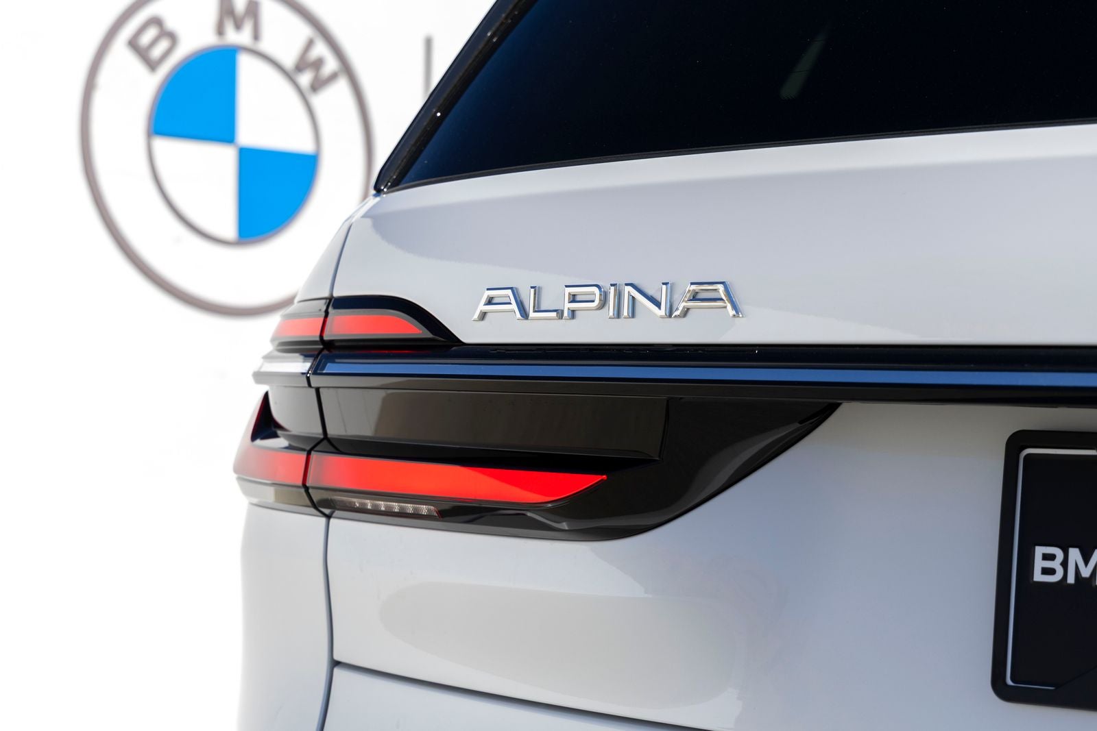 2026 BMW B7 ALPINA XB7
