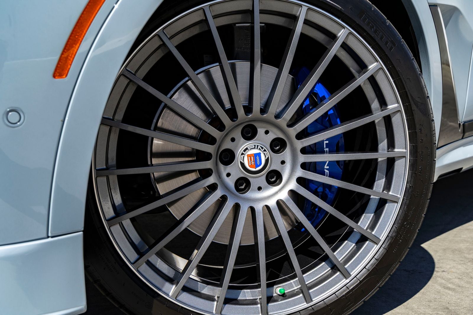 2024 BMW X7 ALPINA XB7