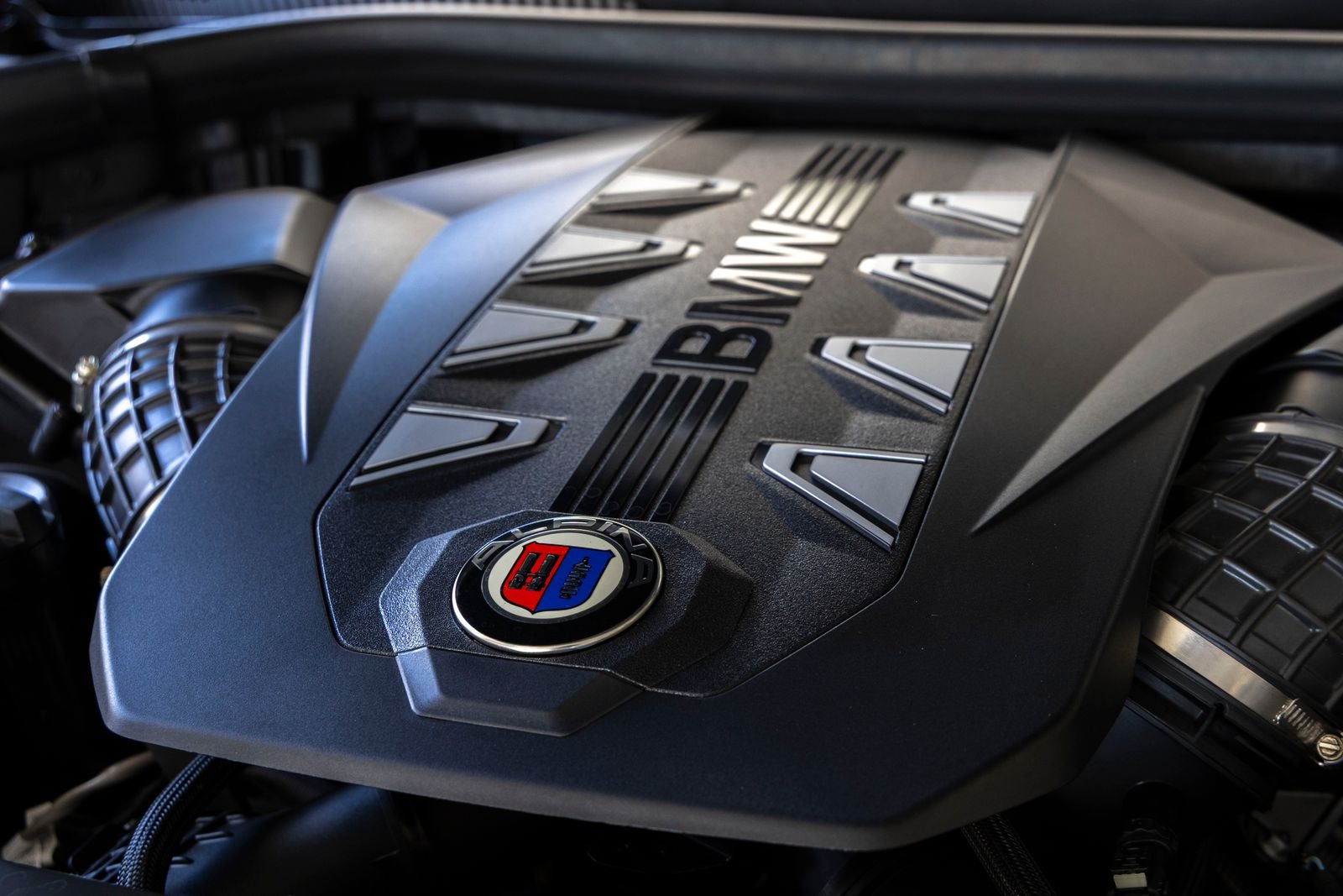 2024 BMW X7 ALPINA XB7