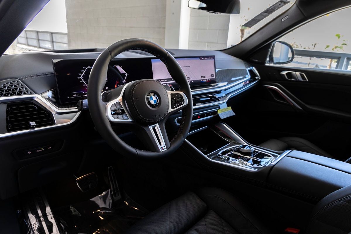 2027 BMW X6 M60i