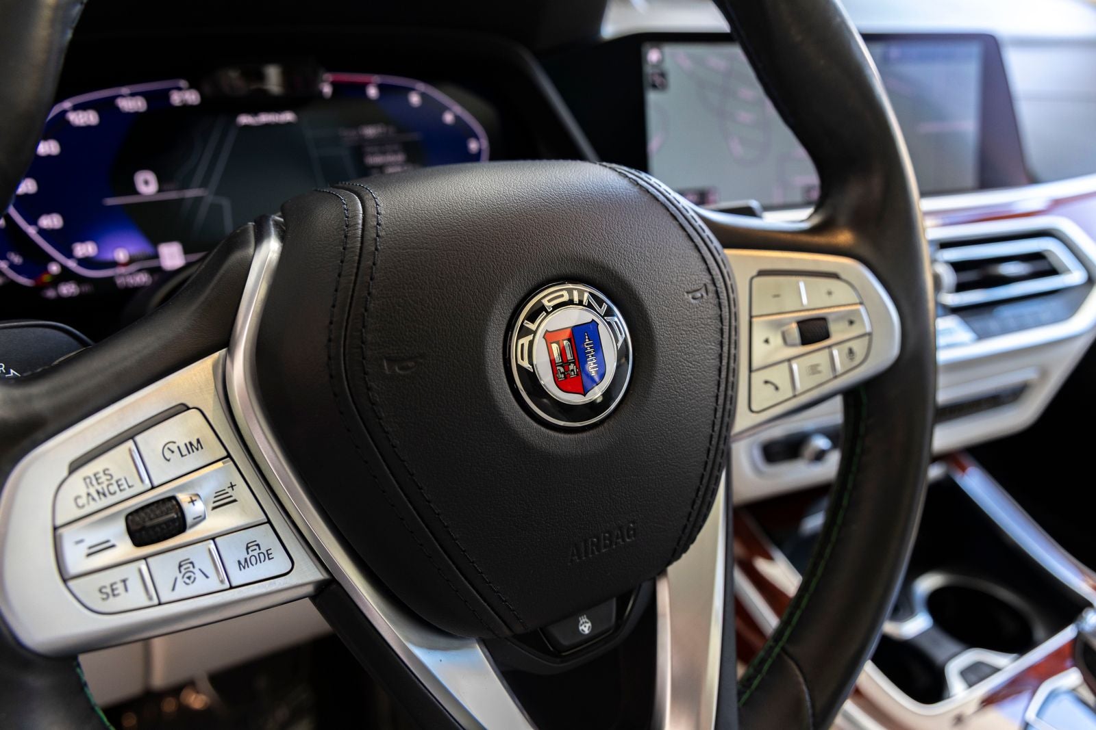 2021 BMW X7 ALPINA XB7