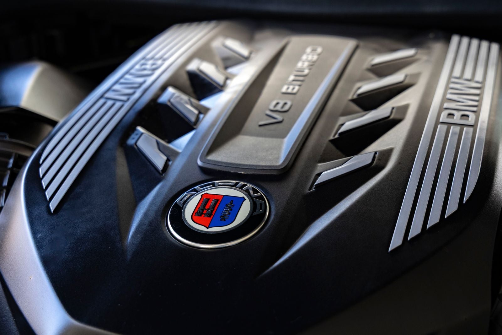 2021 BMW X7 ALPINA XB7