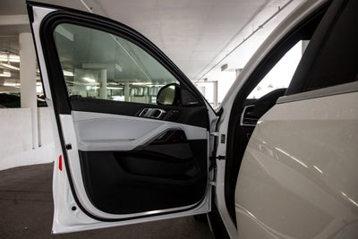 2023 BMW X6 xDrive40i