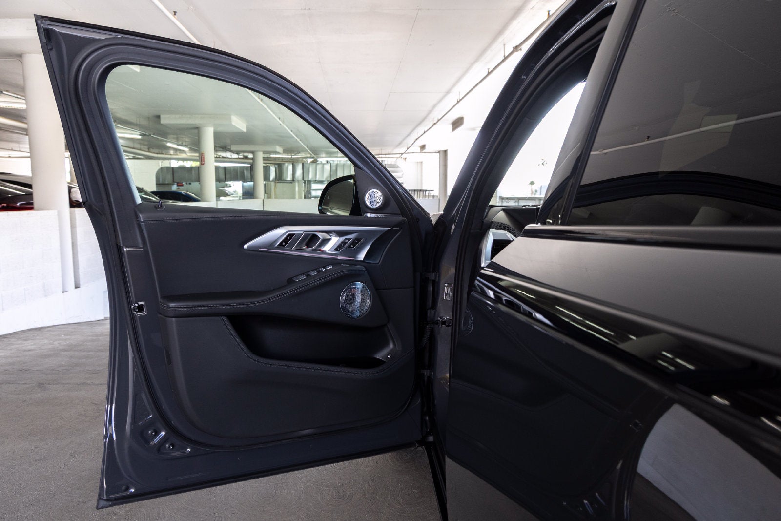 2024 BMW XM Base