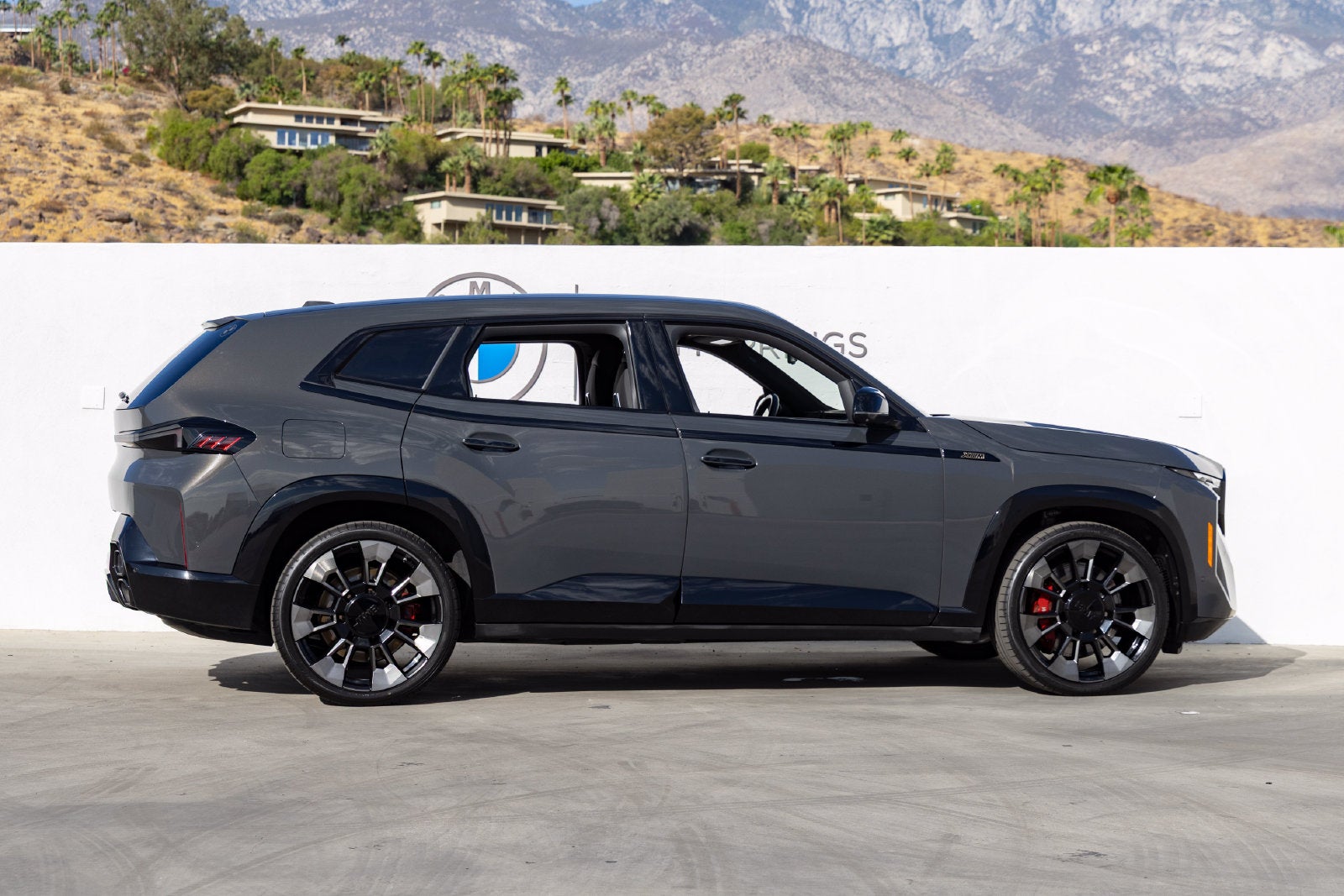 2024 BMW XM Base